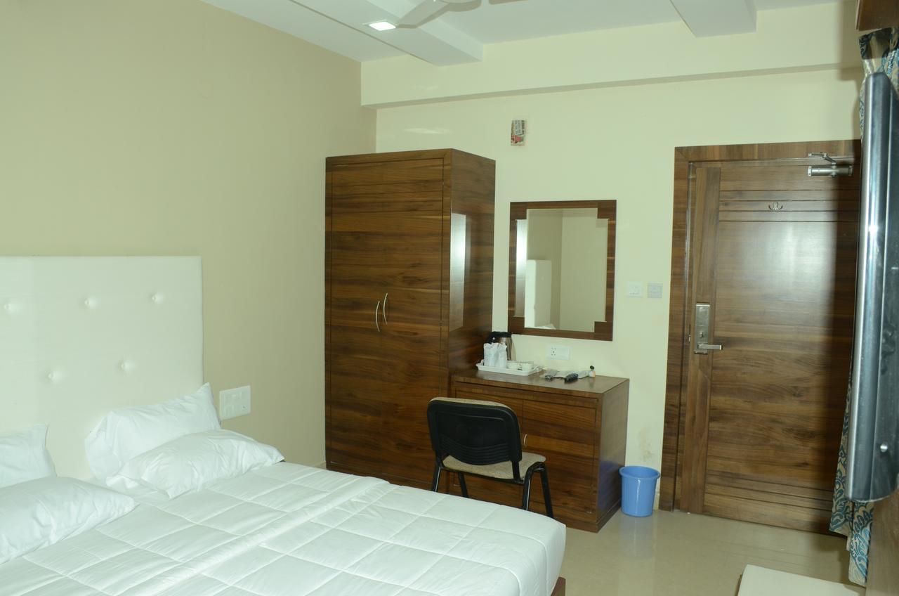 Blue Bay Resort ปูรี ภายนอก รูปภาพ